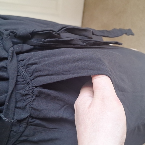 Bebop Be You Be Free Black Sleeveless Rayon Belted Romper, Size Large - Picture 6 of 9